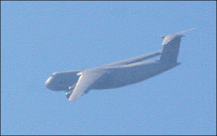 USAF C5 circles 7 times