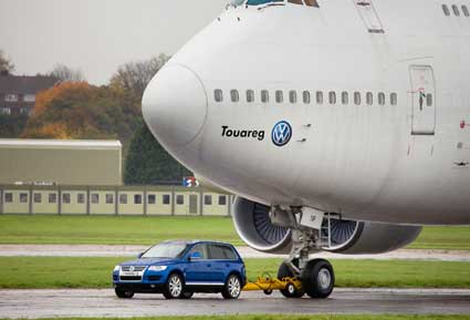 Touareg V10 Diesel tows 747